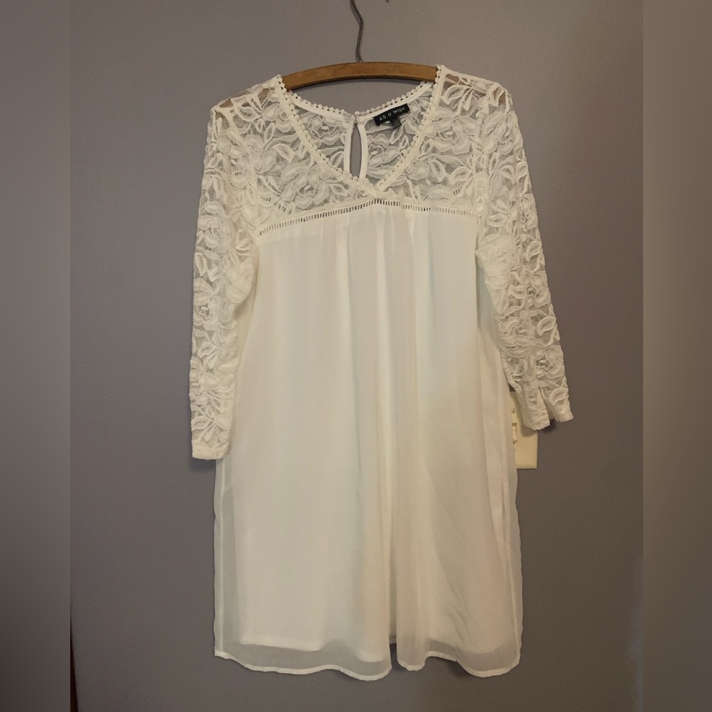 White lace dress